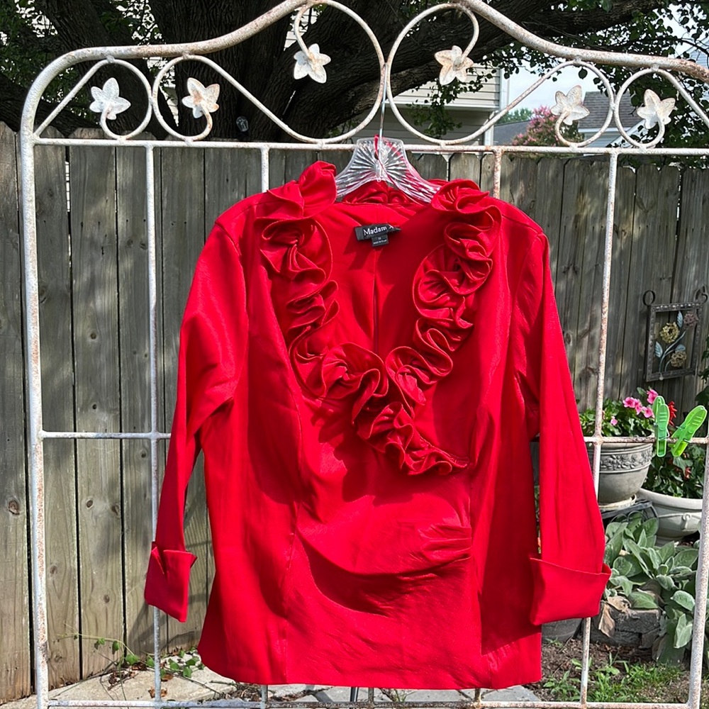 Madam X beautiful red dress top, NWOT, size 1X, with beautiful ruffles
